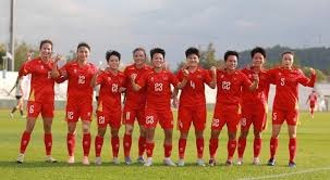 莱斯特城官方：后卫詹姆斯-贾斯汀转会加盟利兹联