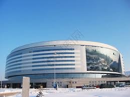 米兰0比1不敌拉齐奥，这场比赛再次证明，米兰需要一个中锋