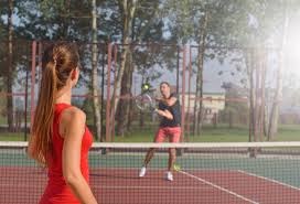 详解棒球规则中的打击区出界判定打者打击时脚的位置限制