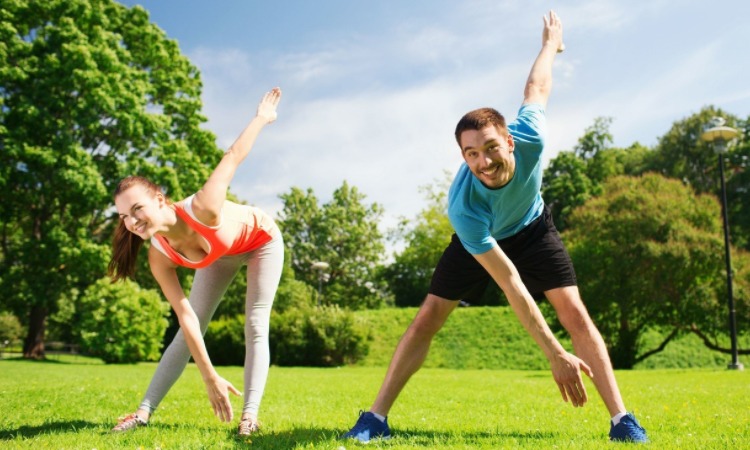 曼城又闪崩！防线两送大礼+被皇马狂轰20脚 欧冠主场34场不败终结